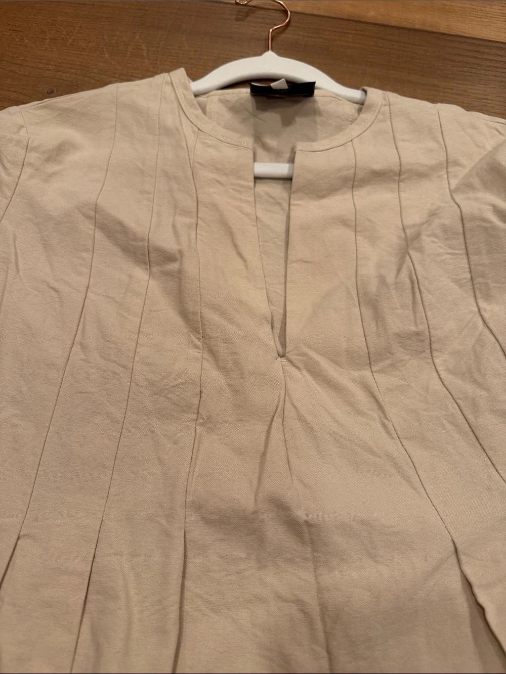 Tuckernuck Luella Tan Beige Pleated Notch-Neck Mini Dress size M - Picture 7 of 8